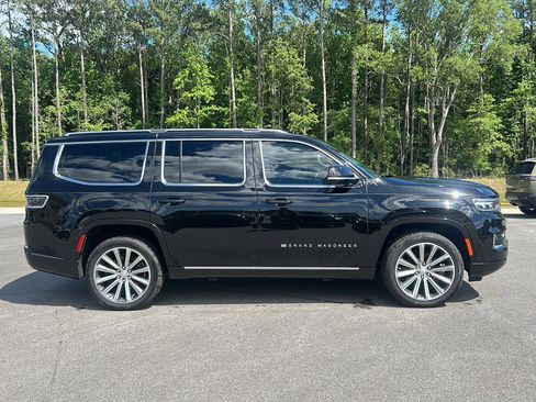 Used 2022 Jeep Grand Wagoneer Series II w/ Convenience Group III AWD/4WD image 4