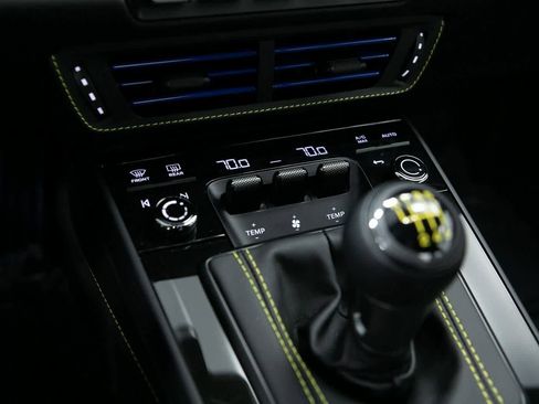 Used 2025 Porsche 911 GT3 image 22