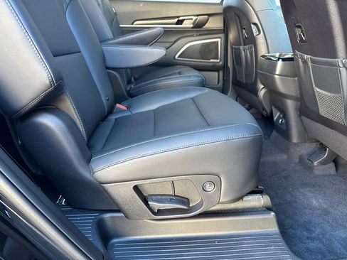 New 2025 Kia Telluride S image 15