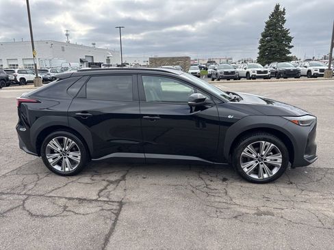 Used 2023 Subaru Solterra AWD image 2