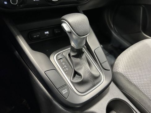 Used 2023 Kia Soul LX w/ LX Technology Package FWD image 22