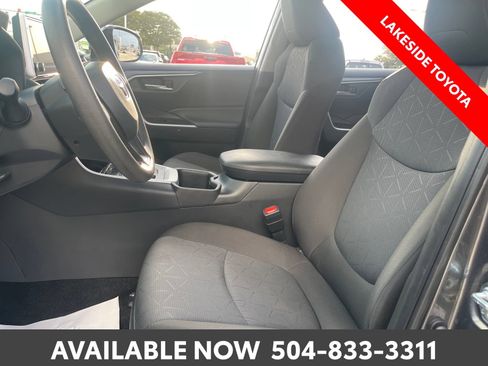 Certified 2025 Toyota RAV4 XLE FWD image 28