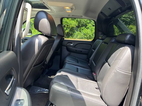 Used 2008 Chevrolet Avalanche LT RWD image 19