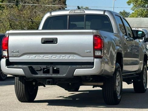 Used 2020 Toyota Tacoma SR image 9
