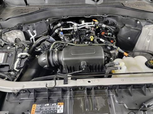Used 2023 Ford Explorer XLT w/ Equipment Group 202A AWD/4WD image 37