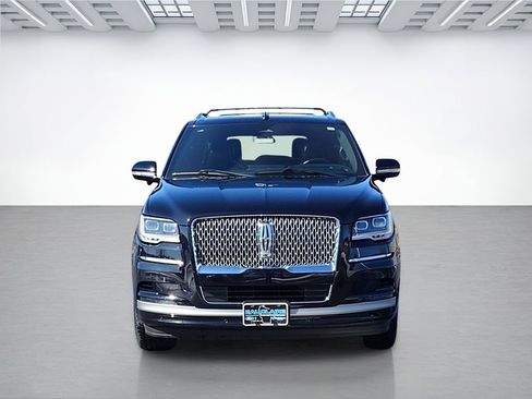 Certified 2023 Lincoln Navigator L Reserve image 8