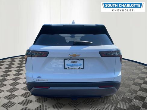 Used 2026 Chevrolet Equinox LT FWD image 5