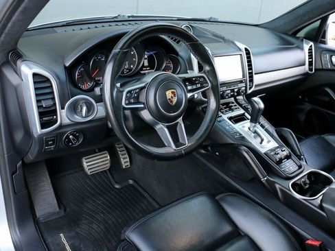 Used 2016 Porsche Cayenne GTS image 21