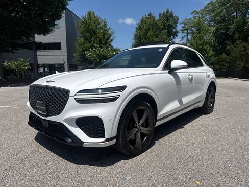 Used 2023 Genesis GV70 3.5T Sport w/ Sport Prestige Package AWD/4WD image 6
