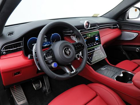 Used 2026 Maserati Grecale Modena image 17