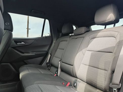 Used 2025 Chevrolet Equinox LT w/ Safety and Technology Package FWD image 14