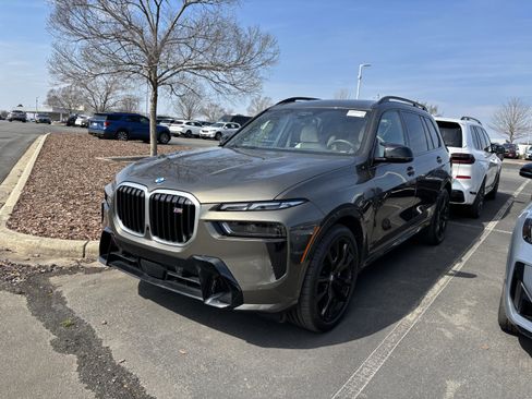 Used 2026 BMW X7 M60i image 8