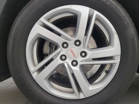 Used 2018 GMC Terrain SLE image 31