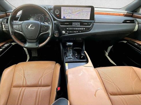 Used 2024 Lexus ES 300h w/ Technology Package FWD image 16
