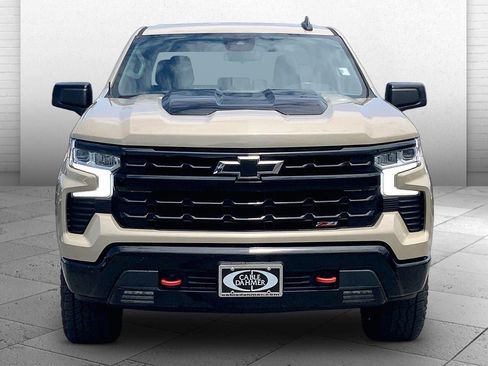 Used 2022 Chevrolet Silverado 1500 LT Trail Boss w/ LPO, Dark Essentials Package AWD/4WD image 2
