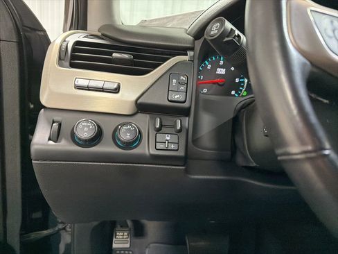 Used 2020 GMC Yukon Denali w/ Open Road Package AWD/4WD image 37