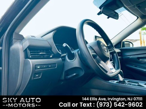 Used 2024 Nissan Sentra SV FWD image 16