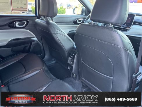 Used 2024 Jeep Compass Limited image 24