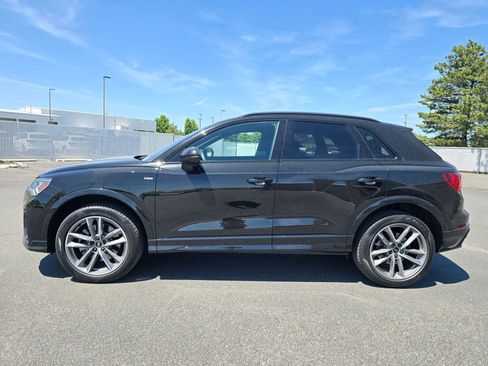 Certified 2025 Audi Q3 2.0T Premium w/ Convenience Package AWD/4WD image 2