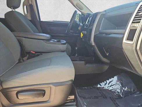 Used 2018 RAM 2500 Tradesman w/ Chrome Appearance Group image 20