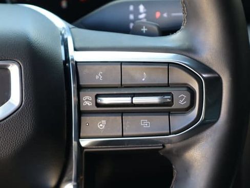 Used 2025 GMC Yukon Denali w/ Denali Reserve Package AWD/4WD image 14