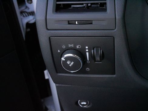 Used 2013 Dodge Challenger R/T image 27