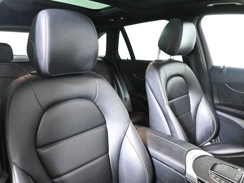 Used 2022 Mercedes-Benz GLC 300 4MATIC image 32