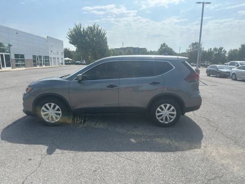 Used 2018 Nissan Rogue S FWD image 8