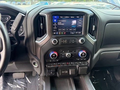 Used 2022 GMC Sierra 1500 AT4 w/ AT4 Premium Package AWD/4WD image 24