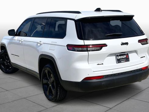 Used 2023 Jeep Grand Cherokee L Limited w/ Black Appearance Package image 10