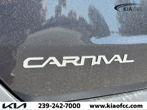 New 2026 Kia Carnival EX FWD image 10
