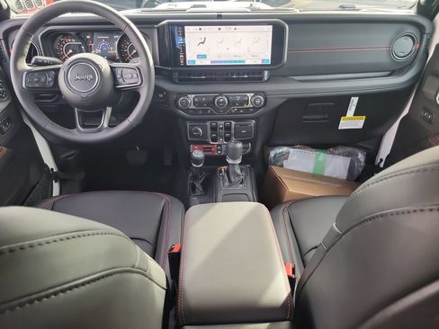 New 2026 Jeep Gladiator Rubicon AWD/4WD image 14