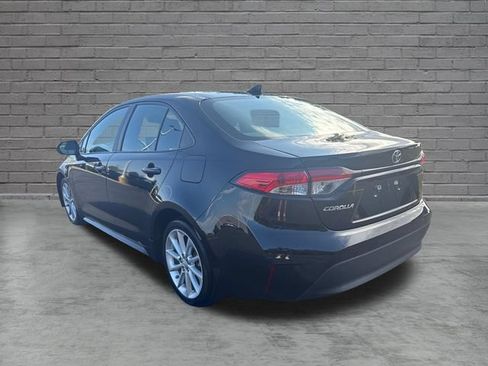 Used 2023 Toyota Corolla LE FWD image 5