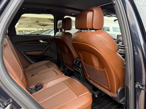 Used 2020 Audi Q5 2.0T Premium Plus w/ Premium Plus Package image 17