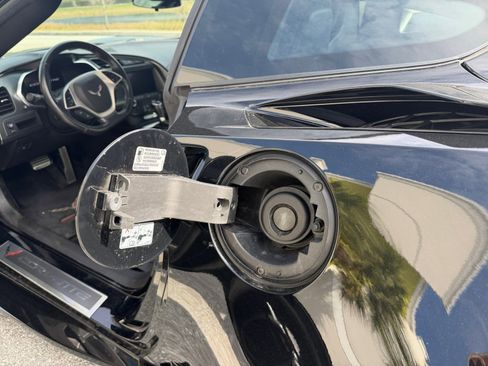 Used 2019 Chevrolet Corvette Grand Sport w/ Carbon Flash Badge Package image 38