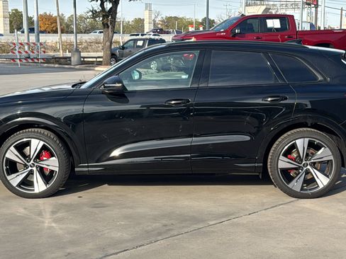 New 2025 Audi SQ5 Premium Plus image 4
