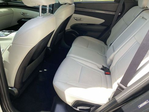 Used 2022 Hyundai Tucson Limited image 16