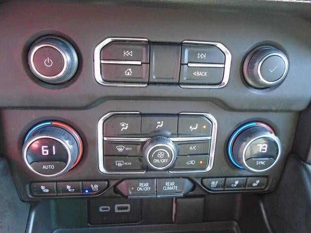 Used 2023 Chevrolet Suburban Premier AWD/4WD image 17