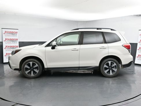 Used 2018 Subaru Forester 2.5i Limited image 5