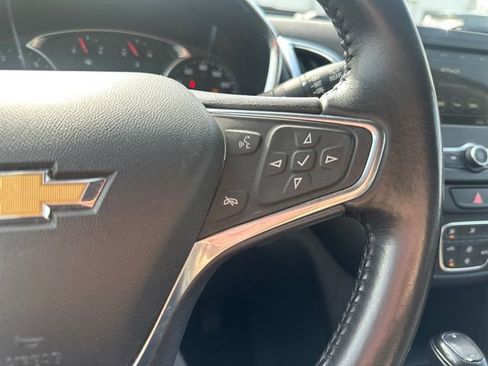 Used 2019 Chevrolet Equinox LT w/ Driver Convenience Package image 21