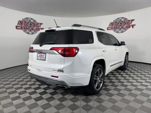 Used 2019 GMC Acadia Denali w/ Technology Package image 4