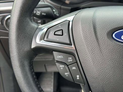 Used 2022 Ford Edge SEL w/ Sport Appearance Package image 24