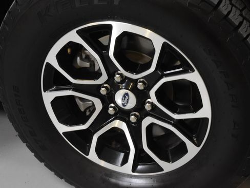 Used 2024 Ford Expedition Max XLT RWD image 6
