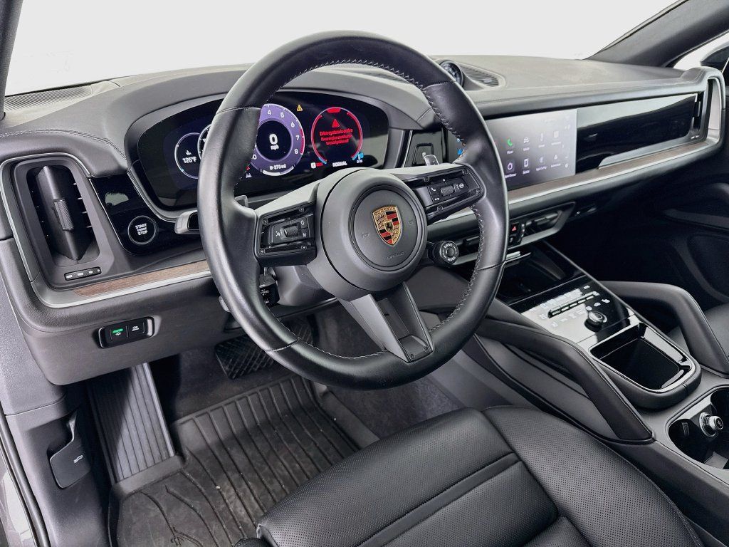 Certified 2024 Porsche Cayenne Coupe AWD/4WD image 4