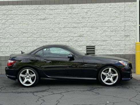 Used 2013 Mercedes-Benz SLK 350 image 16