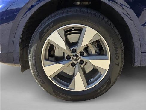 Certified 2023 Audi Q5 2.0T Premium Plus w/ Premium Plus Package image 9