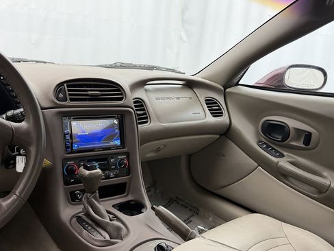 Used 2003 Chevrolet Corvette Convertible w/ Preferred Equipment Group1 RWD image 16