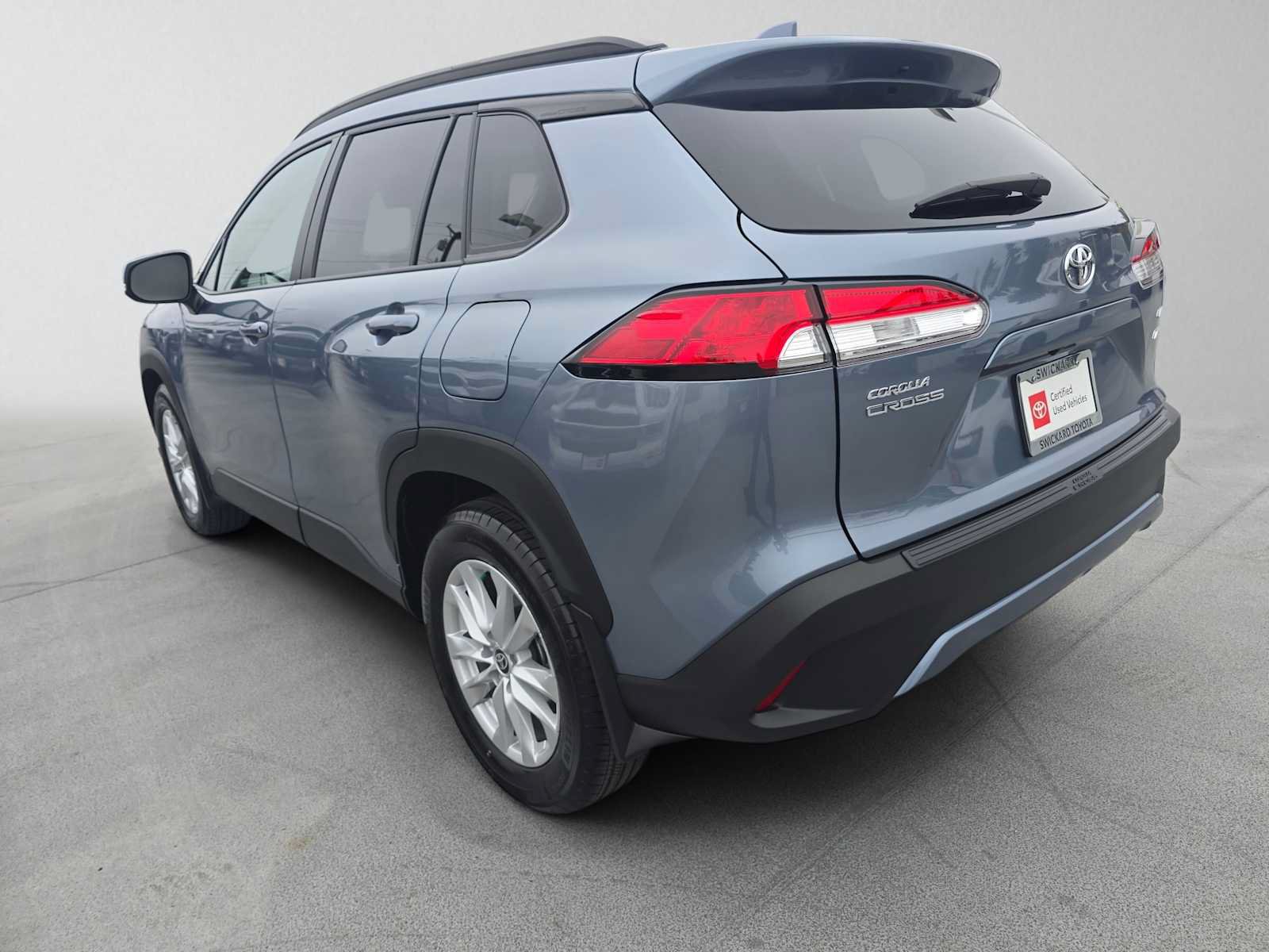 Certified 2024 Toyota Corolla Cross LE AWD/4WD image 5