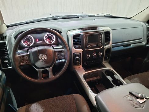 Used 2018 RAM 1500 Classic SLT image 4