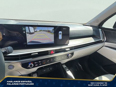 Used 2025 Kia Sorento EX w/ Panoramic Sunroof Package AWD/4WD image 16